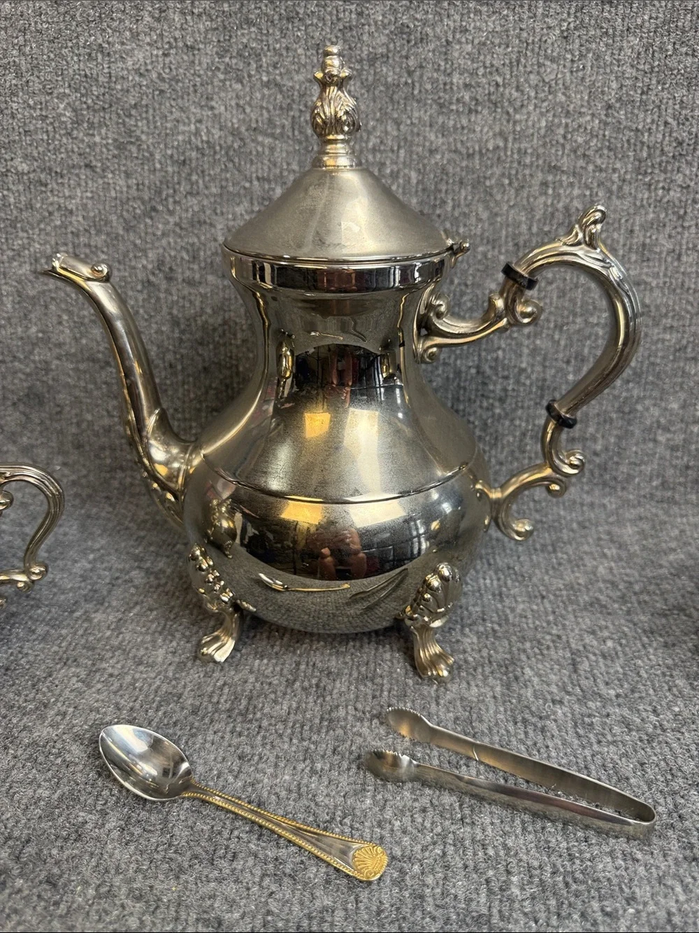 Silver plated, unmarked set: teapot, creamer, sugar bowl - Very Nice!
